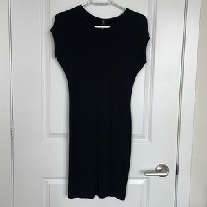 Super comfy black knit fitted dress from Community Size S